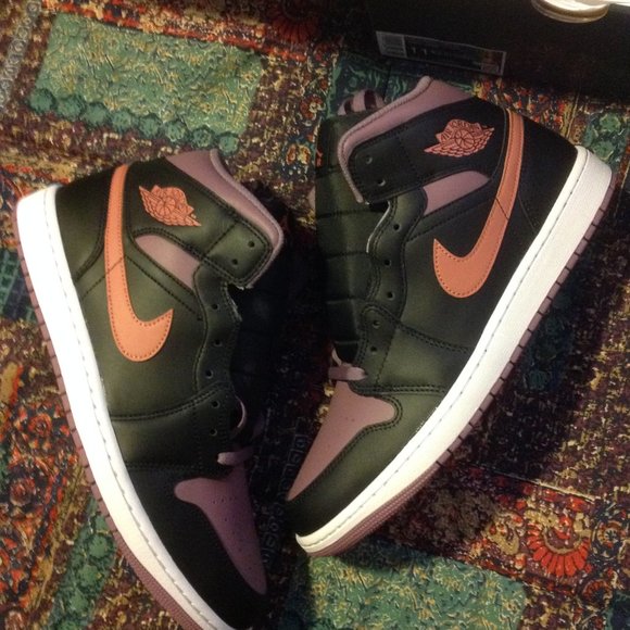 Air Jordan 1 Mid SE Men's Multicolor Sneakers - USA Size:11.5 - New in Box - Picture 1 of 11